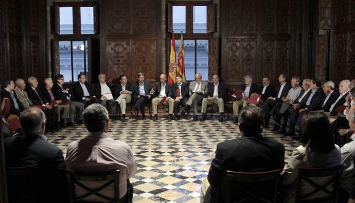 Camps se dirige a representantes empresariales de la Comunitat.