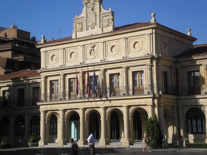 Plaza de San Marcelo en León al atardecer