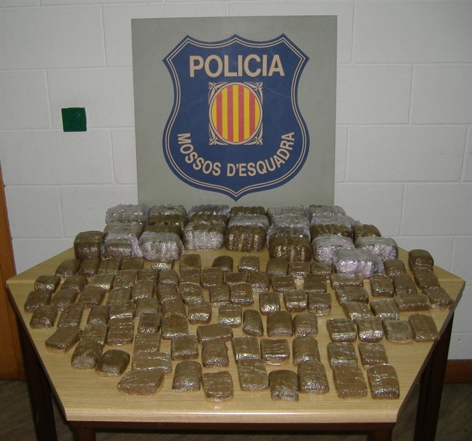 Hachís incautado por los Mossos en Salt (Girona)