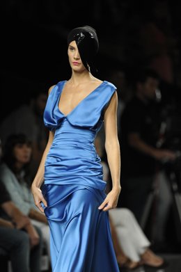 Modelo de María Barríos en Cibeles Madrid Fashion Week