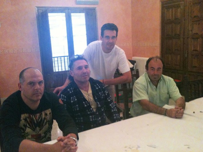 Los cuatro sindicalistas serán relevados este domingo en el Ayuntamiento de Ariñ