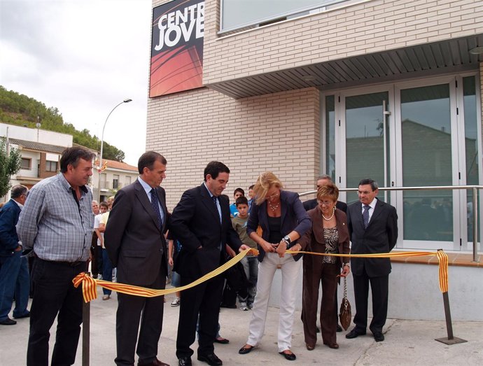 Ballobar ha inaugurado su centro para jóvenes