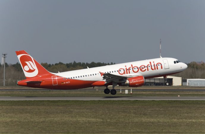Un avión A320-200 de la aerolínea alemana Air Berlin