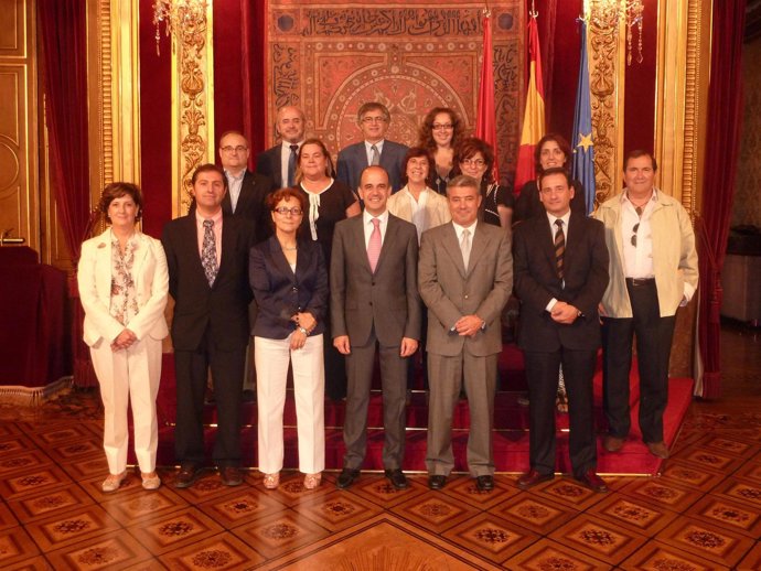 El consejero Catalán recibe a los miembros de la junta directiva de la Federació