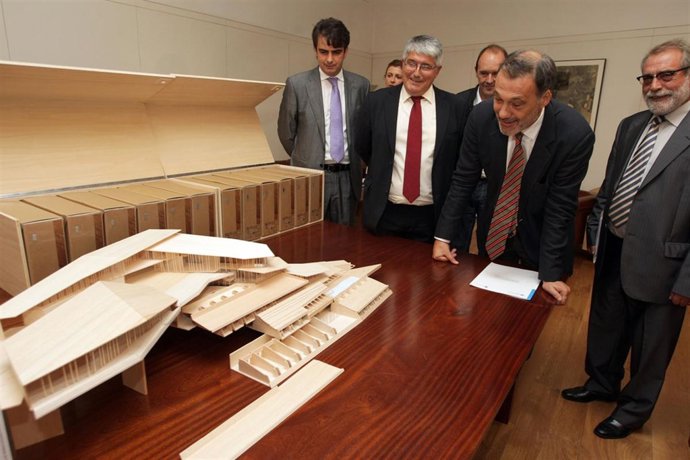 O conselleiro de Cultura e Turismo, Roberto Varela, presidirá a presentación do 