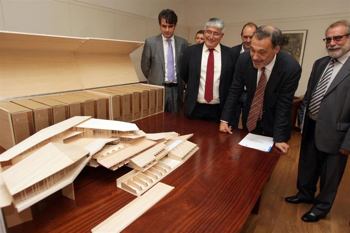 O conselleiro de Cultura e Turismo, Roberto Varela, presidirá a presentación do 