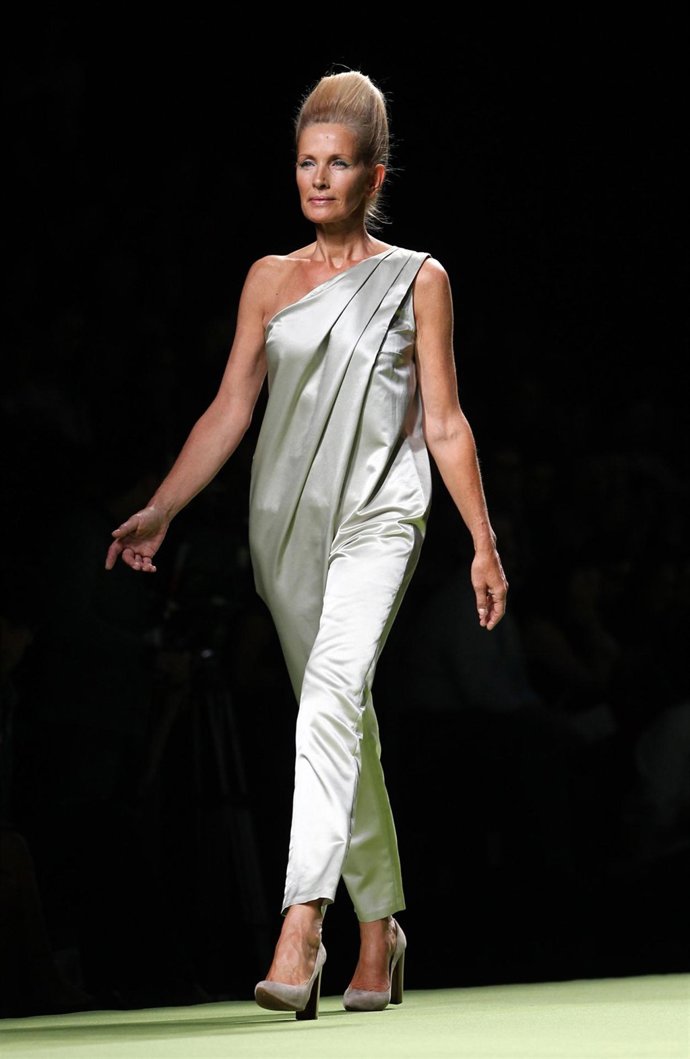 Modelo de Duyos en Cibeles Madrid Fashion Week