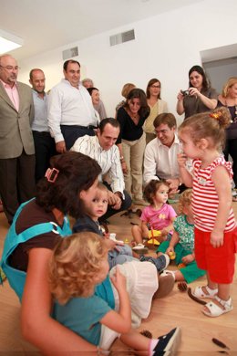 Antich y Bauzá en una guardería