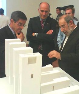 Mario Fernández, Iñaki Goirizelaia y Álvaro Siza 