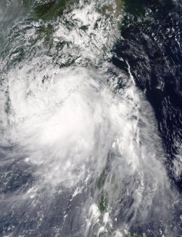 El huracán 'Fanapi' llega a China 