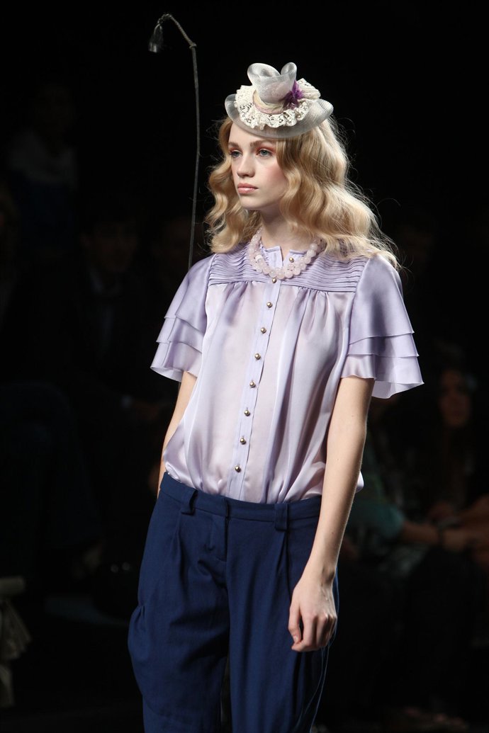 Modelo de Alma Aguilar en Cibeles Madrid Fashion Week