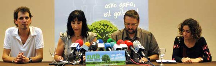 Miren Legorburu y Txelui Moreno