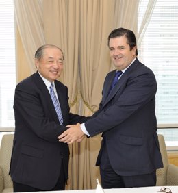 El presidente de Endesa, Borja Prado, y el presidente de Mitsubishi Corporation,