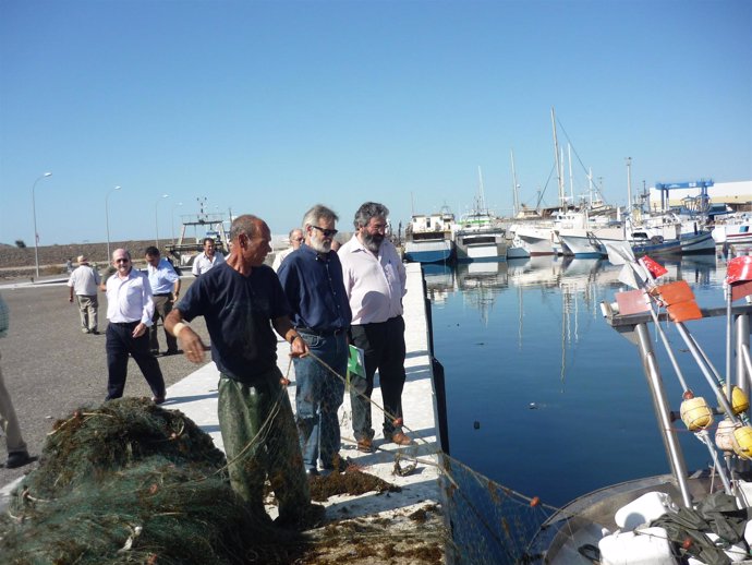 El delegado provincial de Agricultura y Pesca en Almería, Juan Deus, visita el P