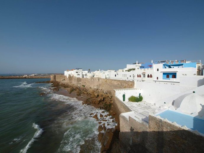Medina de Asilah. Marruecos. Tumbas de Sidi Ahmed Mansour y Lalla Mennana y mura