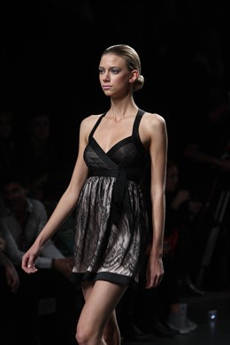 Modelo de Miriam Ocariz en Cibeles Fashion Week