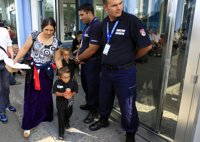 París presenta a Bruselas sus alegaciones sobre las expulsiones de gitanos