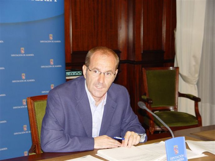 El vicepresidente de la Diputación Provincial de Almería, Luis Pérez