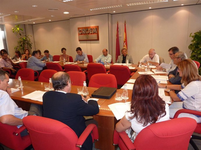 Reunión de secretarios generales de organizaciones integradas en CROEM