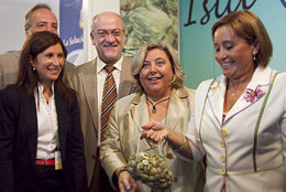 La consejera de Agricultura y Pesca, durante la inauguración de FAMAR