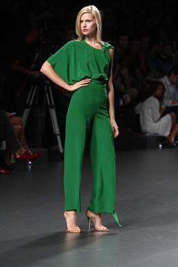 Modelo de Juanjo Oliva en Cibeles Madrid Fashion Week