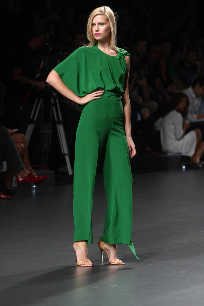 Modelo de Juanjo Oliva en Cibeles Madrid Fashion Week