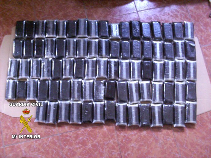  Imagen de los 21 kilos de hachís intervenidos en el parador de Ayamonte