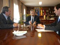 El delegado del Gobierno se reúne con el responsable de CECAM para tratar determinados aspectos de la huelga
