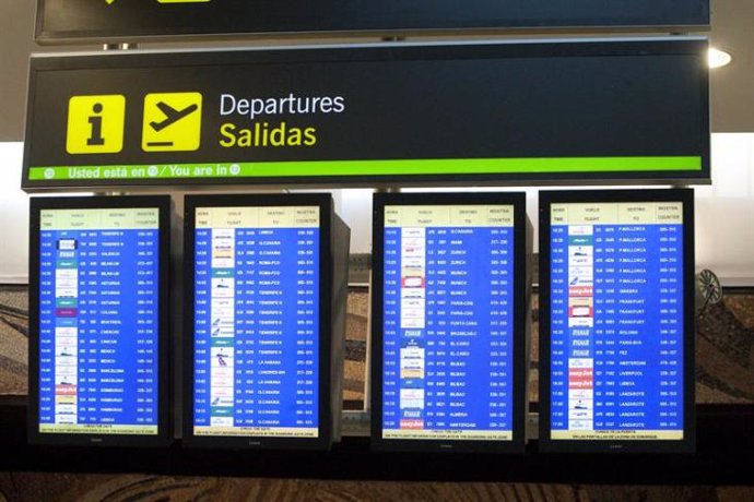Panel de información del aeropuerto de Madrid-Barajas