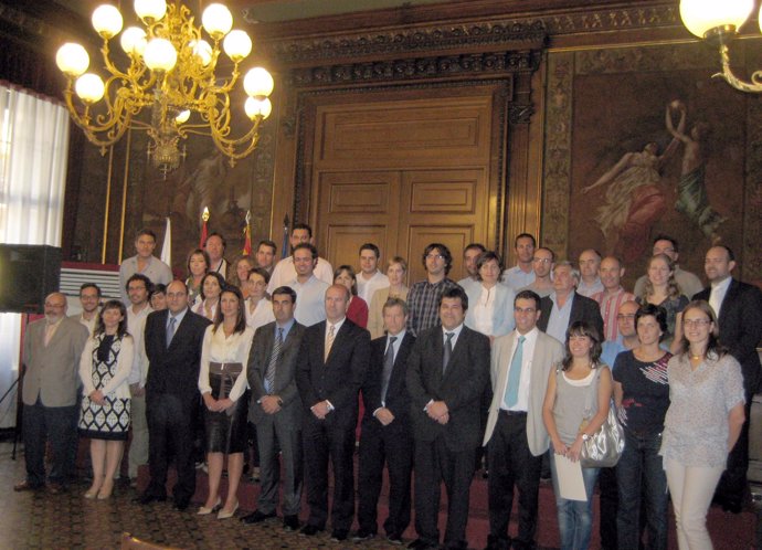 Los alumnos en el acto de clausura en el Palacio de Sástago