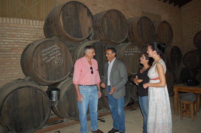 .- El secretario de Organización del PSOE de Huelva, Ignacio Caraballo, y la par