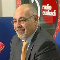 Pastor (PSE) cree que PNV ha presentado un Plan Ibarretxe "descafeinado" y dice que un diálogo debe ser "post-ETA"