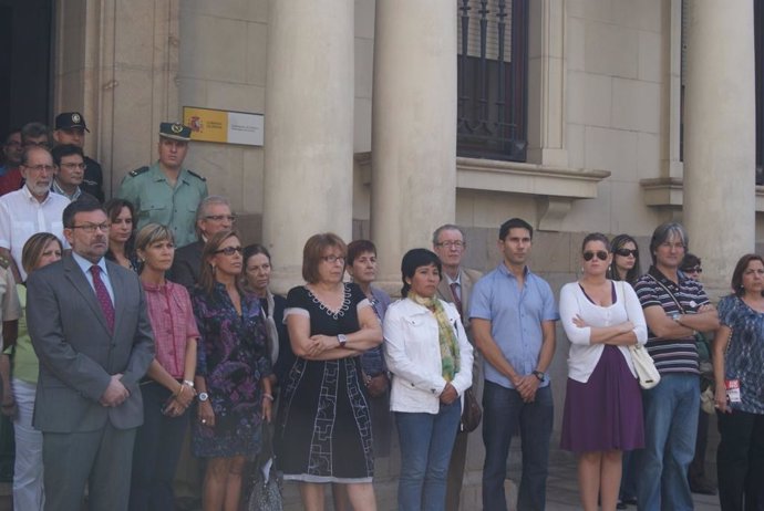 Imagen de la concentración de repulsa en Castellón