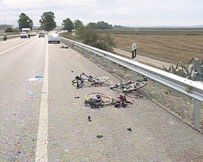 Accidente de ciclistas en Los Palacios