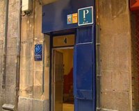 Uno de los niños abandonados por su madre en un hostal en Bilbao era un bebé y tenía mucha fiebre