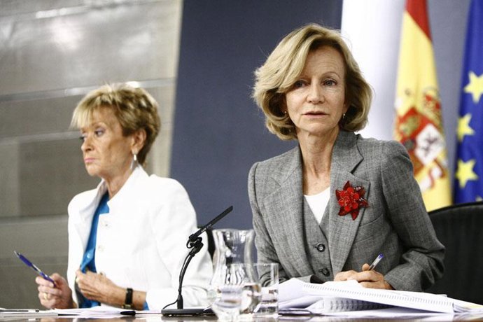 María Teresa Fernández de la Vega y Elena Salgado