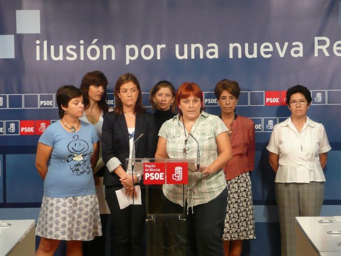 Gloria Martín y Mari Carmen Moreno en la rueda de prensa 