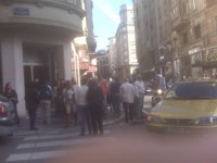 Piquetes cierran comercios en el centro de Santander e irrumpen en los que estaban abiertos