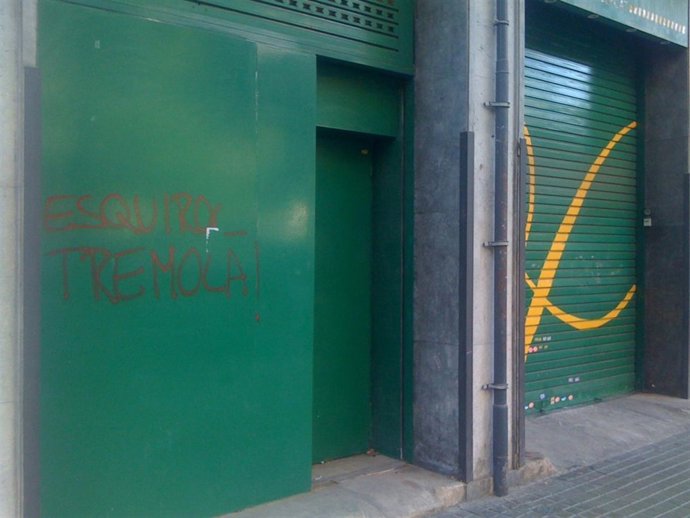 Pintada en un supermercado de Barcelona