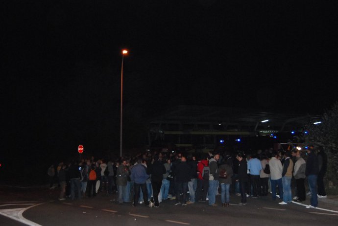 Piquete de la CIG en la empresa Trapsa de Santiago