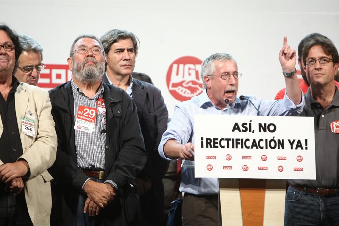 Toxo y Méndez en su discurso tras la manifestación de la huelga