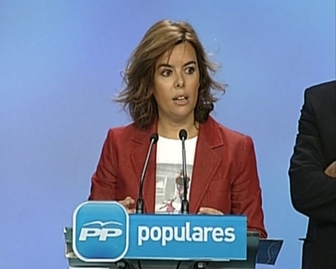 Sáenz de Santamaría critica proyecto de PGE