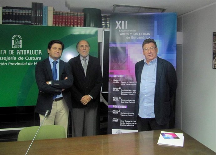 El delegado de Cultura, Juan José Oña, en la presentación de la XII edición del 