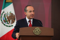 El presidente de México expresa personalmente a Correa su rechazo al golpe 