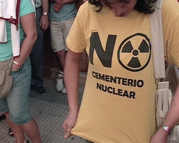 Vecinos de Ayora contra el cementerio nuclear