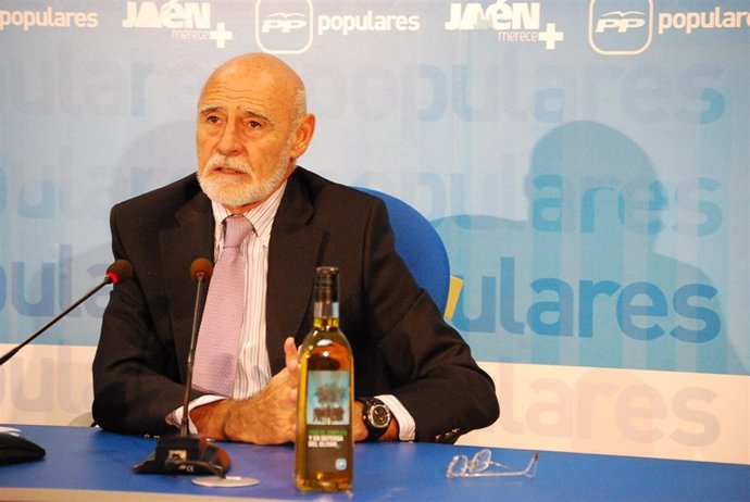 NP Y Fotos De La Rueda De Prensa De Puche Sobre Los PGE Para 2011