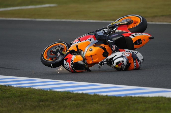 Pedrosa, en el momento de la caida
