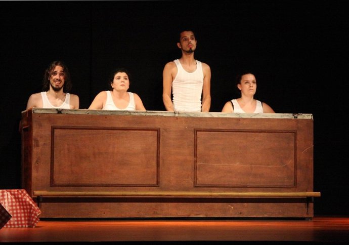 La Escalera Teatro De La UPO Finaliza La Gira Por Los Pueblos De La Provincia, C