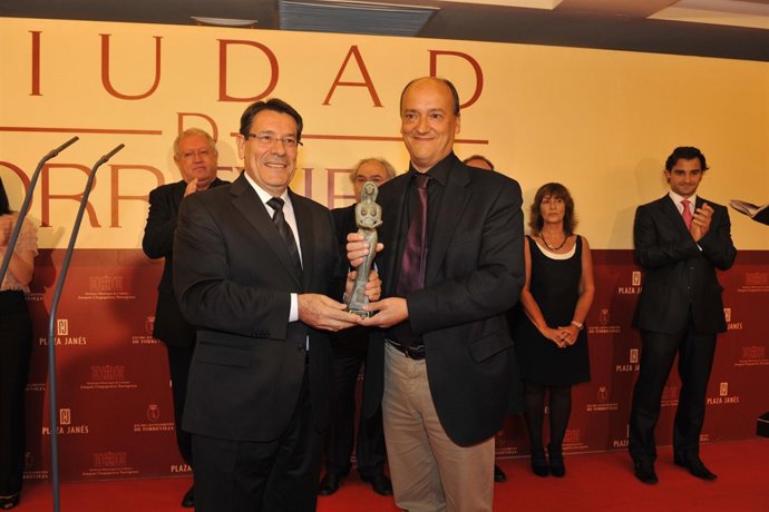 Momento de la entrega del galardón