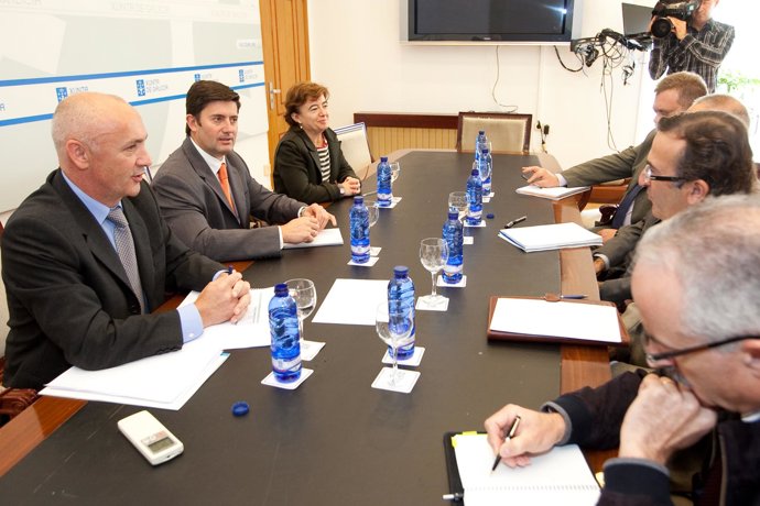 O conselleiro do Medio Rural, Samuel Juárez, e o director xeral de Produción Agr